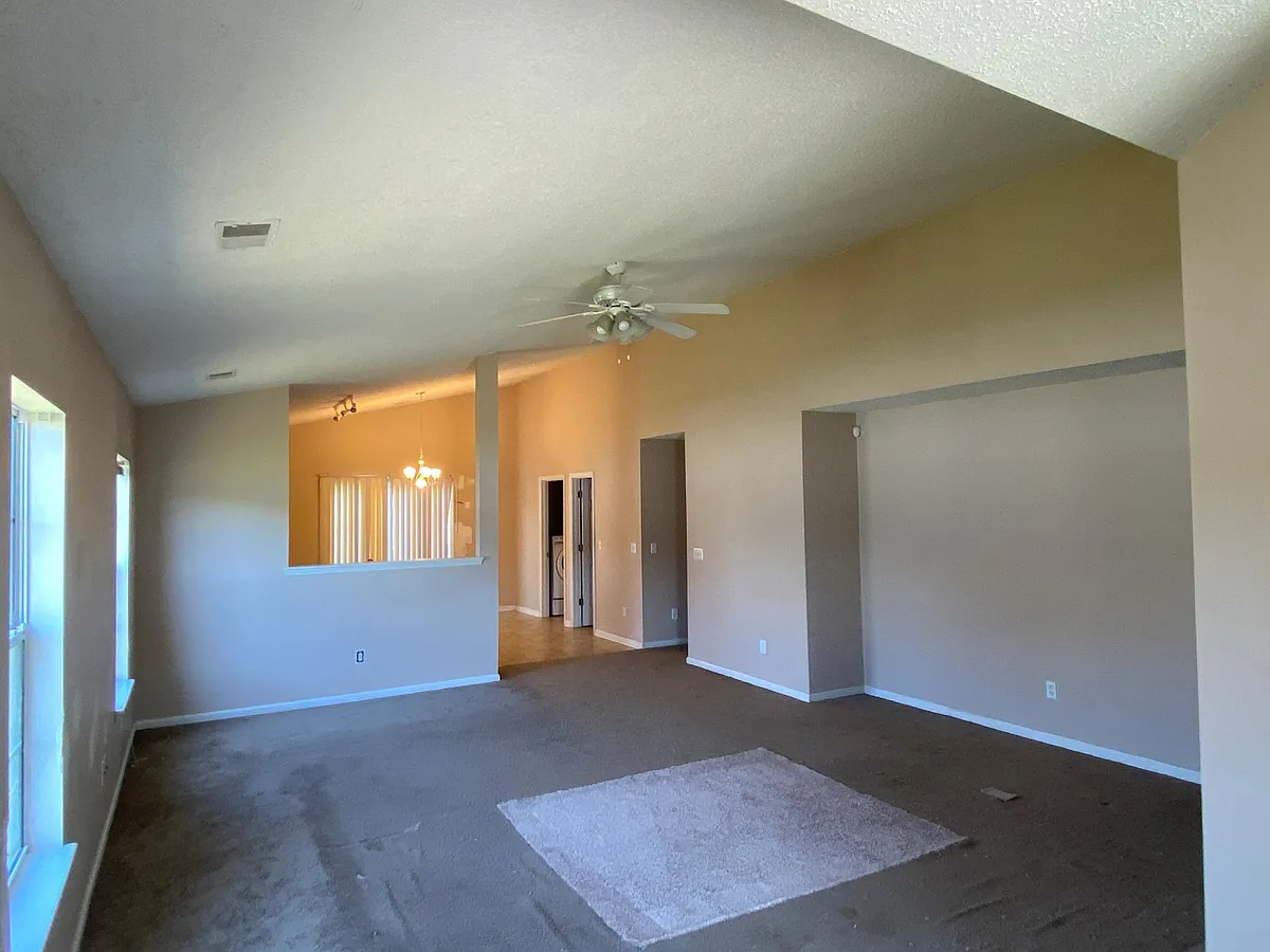 Building Photo - 1351 Pinyon Pine Dr