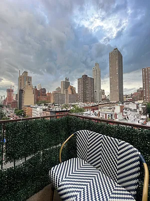 Rented by Compass | media 12