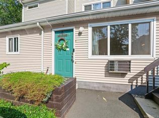 30 Elmcroft Rd APT 2, Stamford, CT 06902