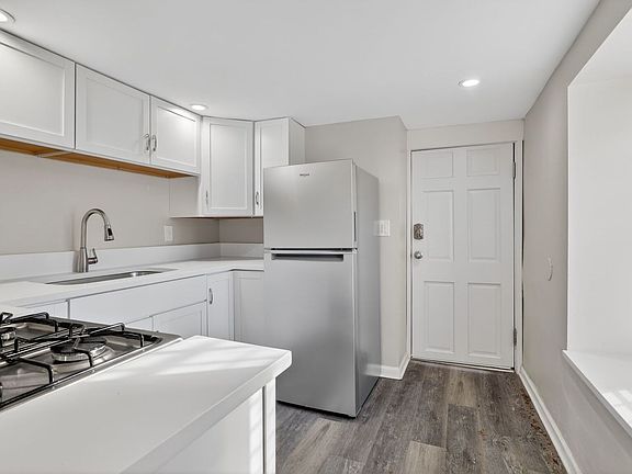 5th image of 801-807 E 42nd St #801-B