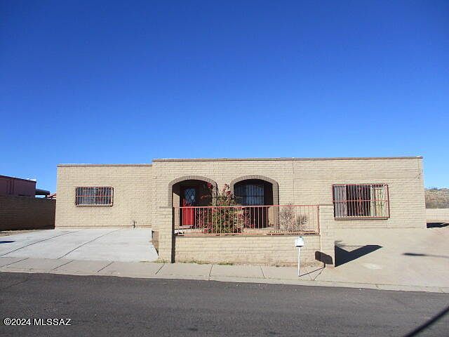 1st image of 439 E Calle Culiacan