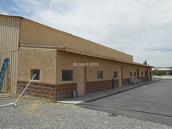 3rd image of 781 Margaret St