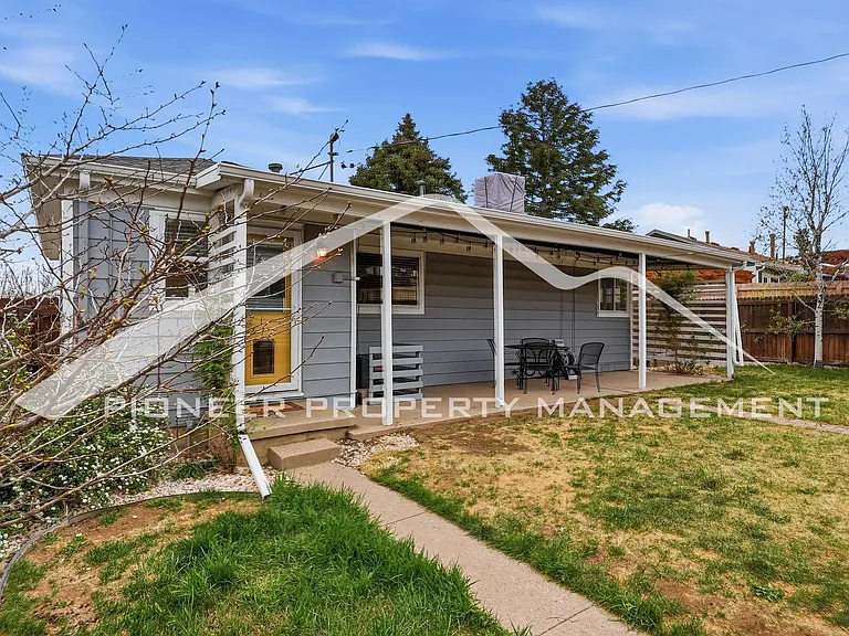 701 S Navajo St — Photo 23