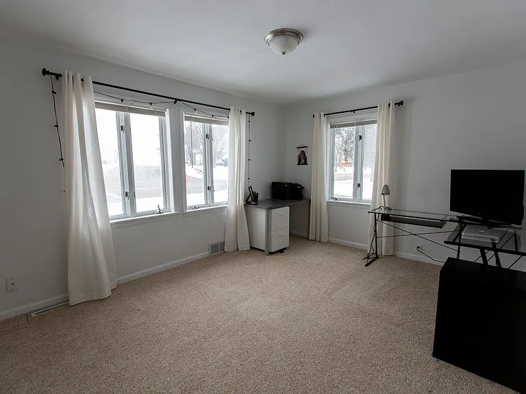 328 W Main St #A — Photo 22