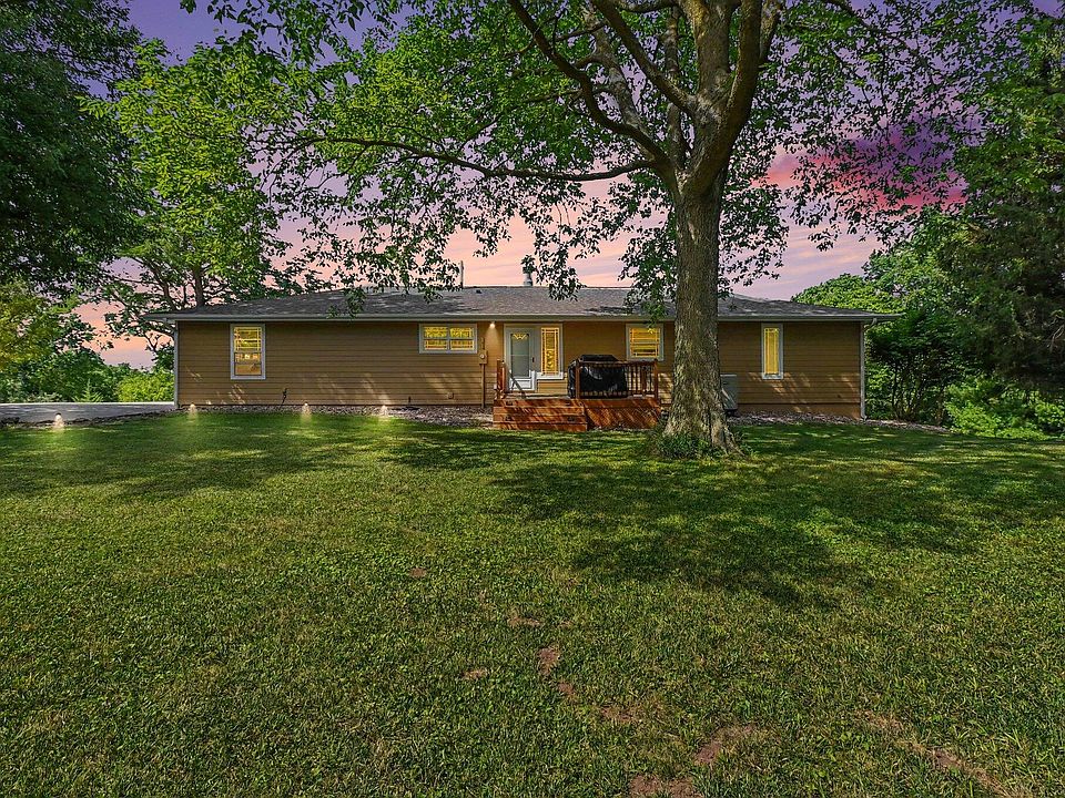 1st image of 21696 185th St
