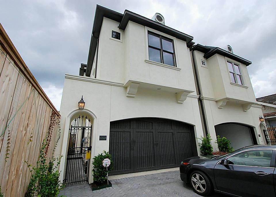 1st image of 3214 Crawford St #A