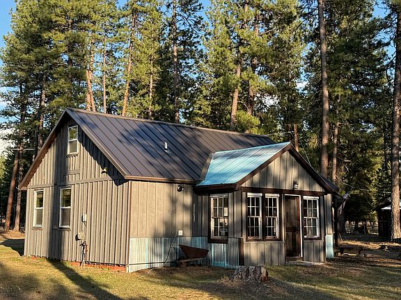 3rd image of 142 Hollopeter Rd