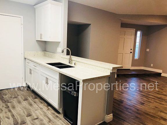 3rd image of 15957 Randall Ave