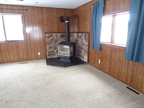 2nd image of 815 Coolidge Dr