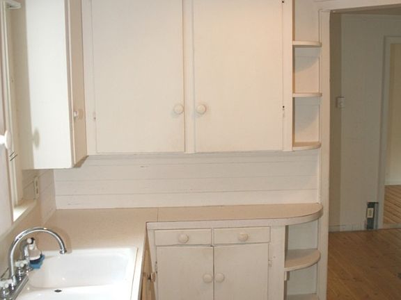 5th image of 18450 Division Ave NE