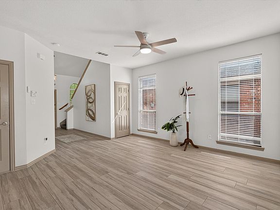 5th image of 12129 Walden Wood Dr