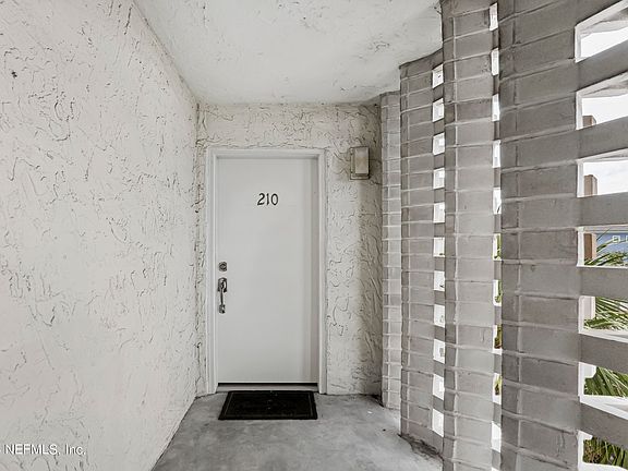 4th image of 1601 OCEAN Drive #210