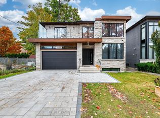 3081 Grenville Dr, Mississauga, ON L5A2P6