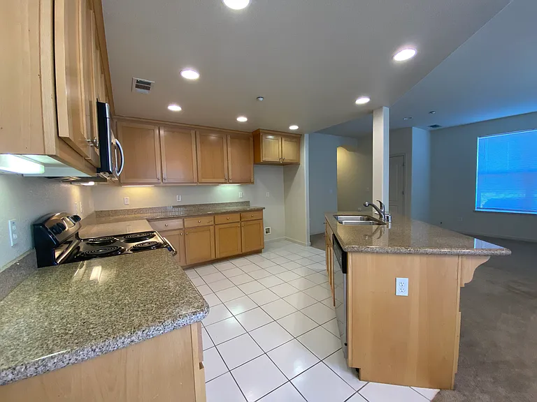 20041 Mallard Cir — Photo 2