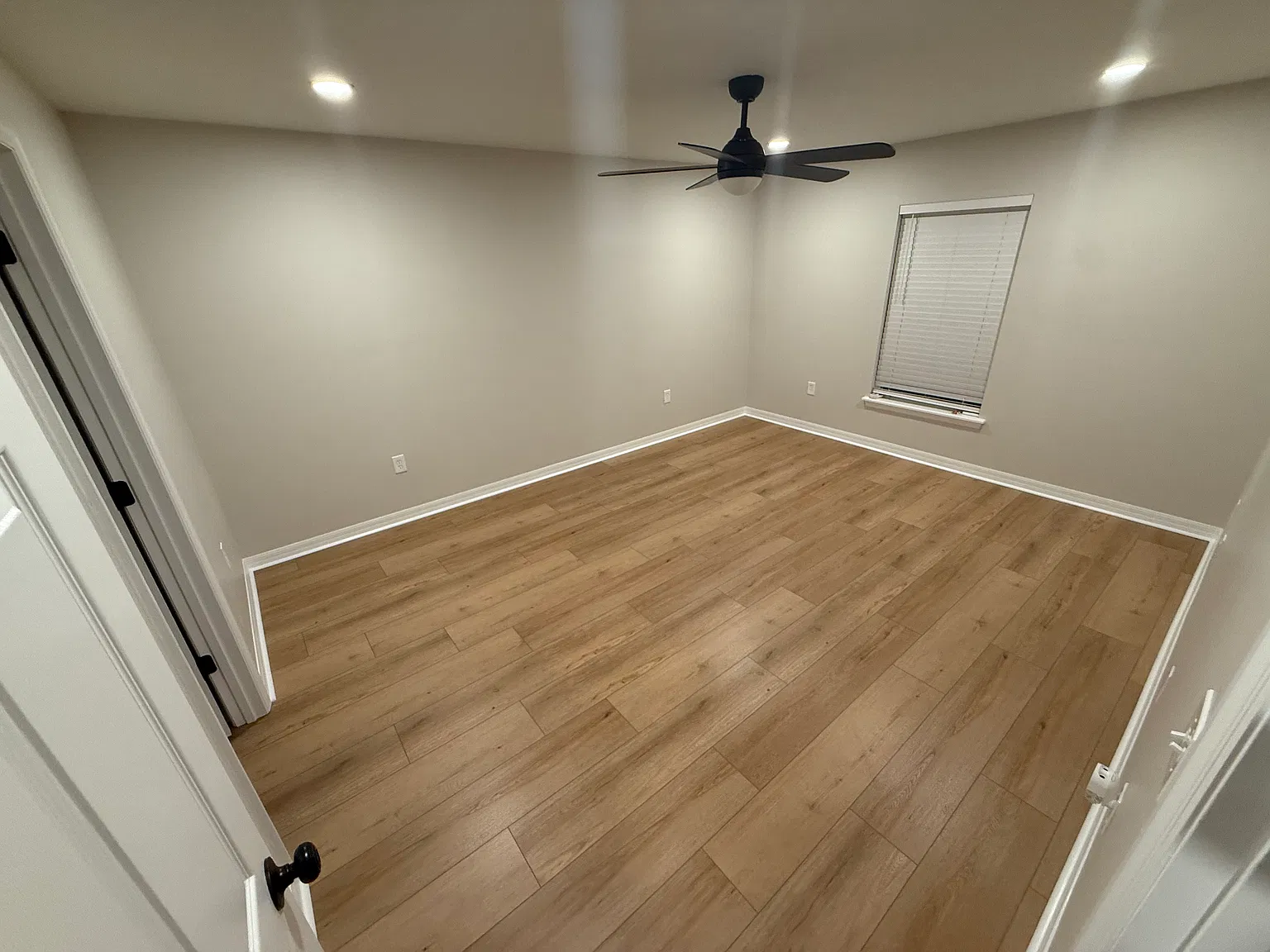 3 bed, 1150 sqft, $1,899 — Photo 4
