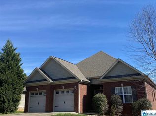 70 Cottage Ln, Lincoln, AL 35096