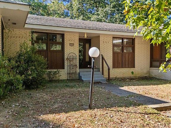 2nd image of 504 W Leeper St