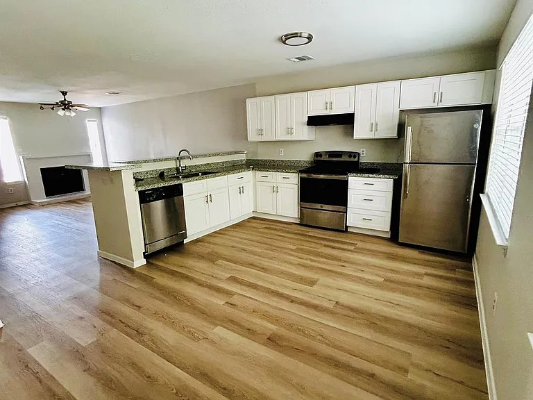 1818 River Crossing Cir #C — Photo 8