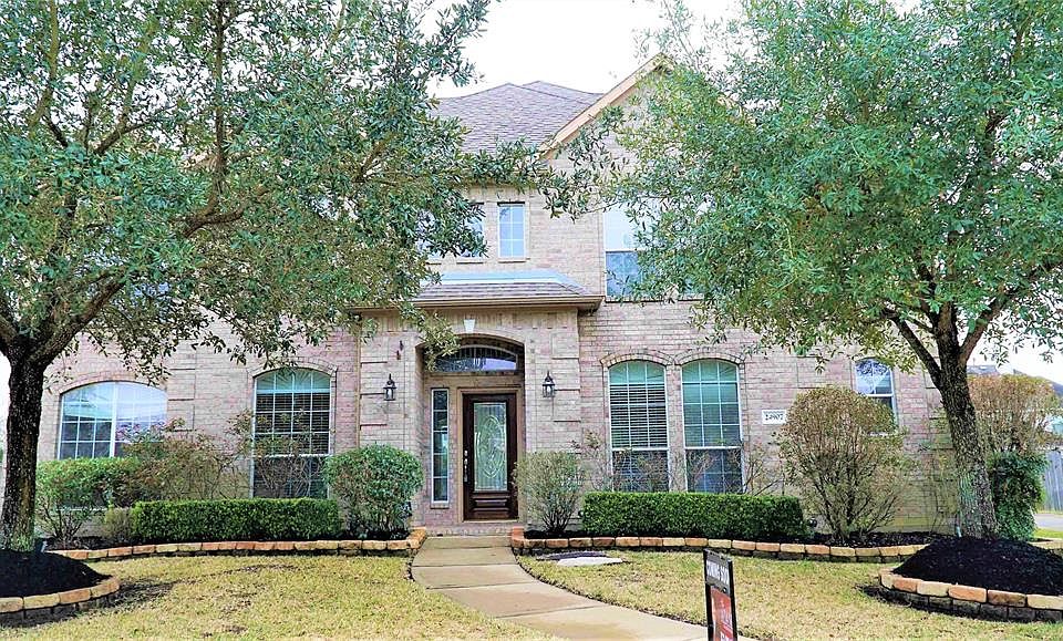 1st image of 24907 Falcongrove Ln
