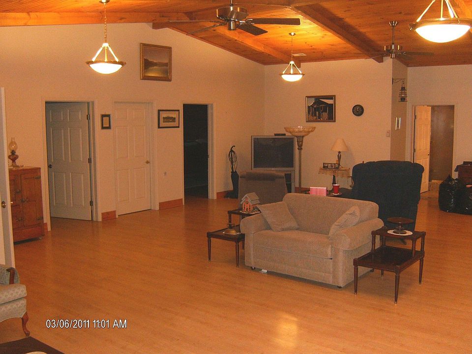 2nd image of 31498 Zoar Rd