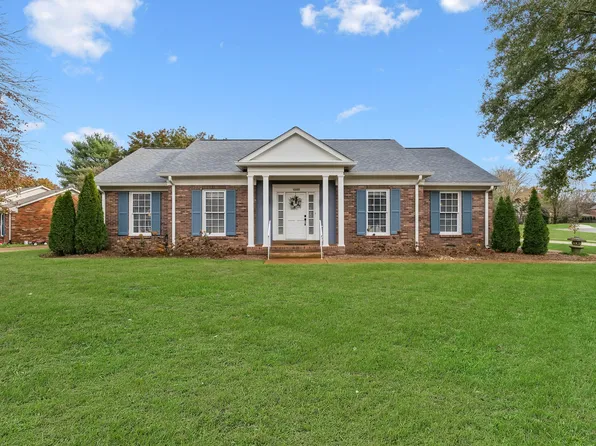 1000 Saint Michaels Ct, Franklin, TN 37064