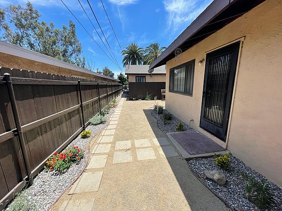 Walkway to back unit