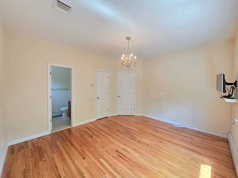 16 Allen Pl #2 — Photo 11