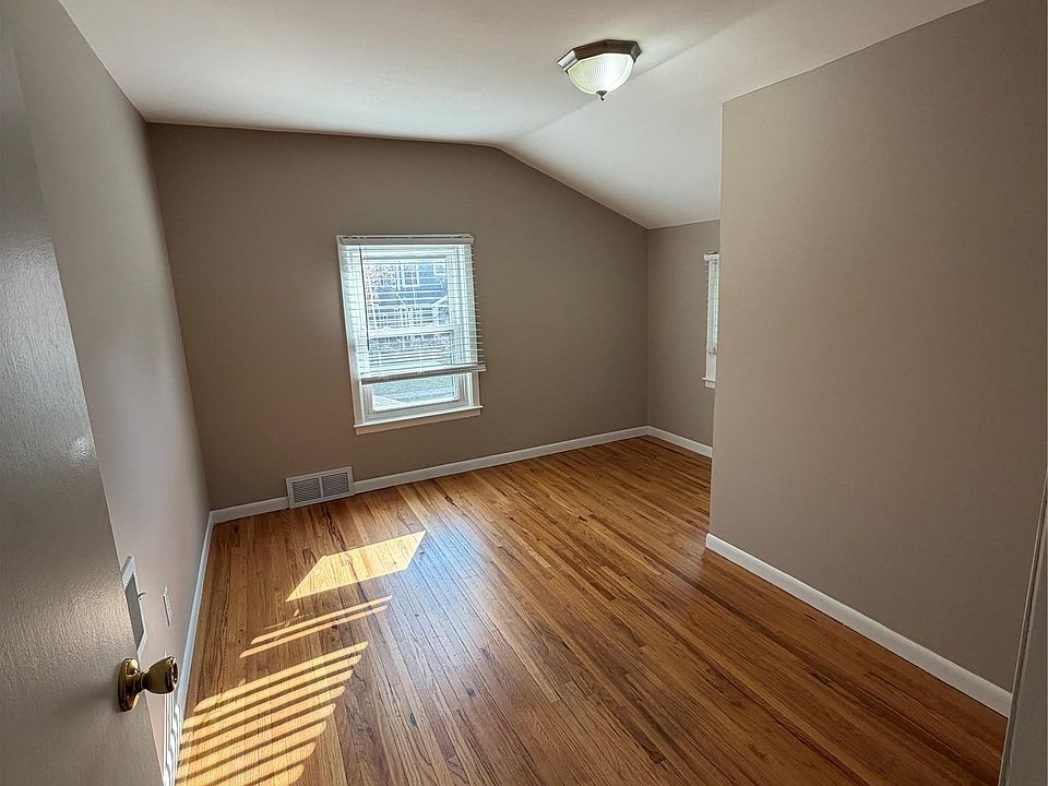 1591 Humphrey Ave SE, photo 17