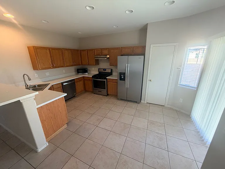 625 Sterling Spur Ave — Photo 8