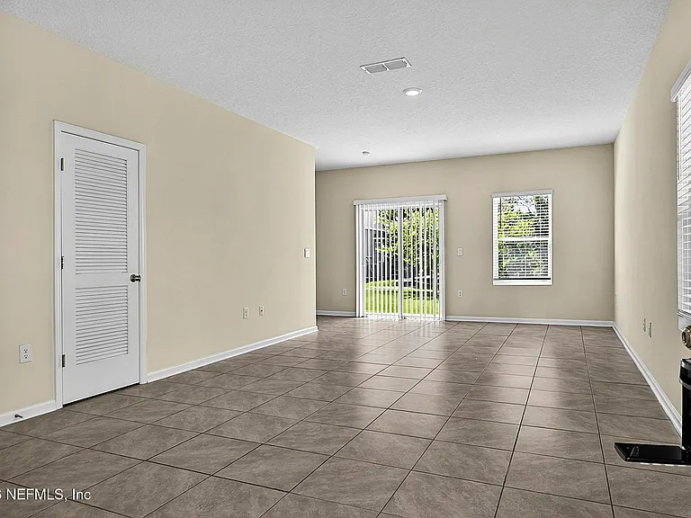 7739 Legacy Trl — Photo 4