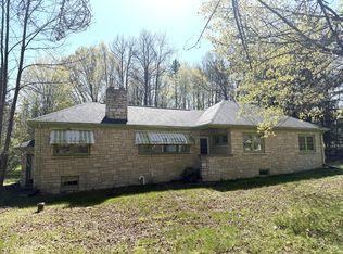 7892 Old 101 Rd, Armstrong Creek, WI 54103