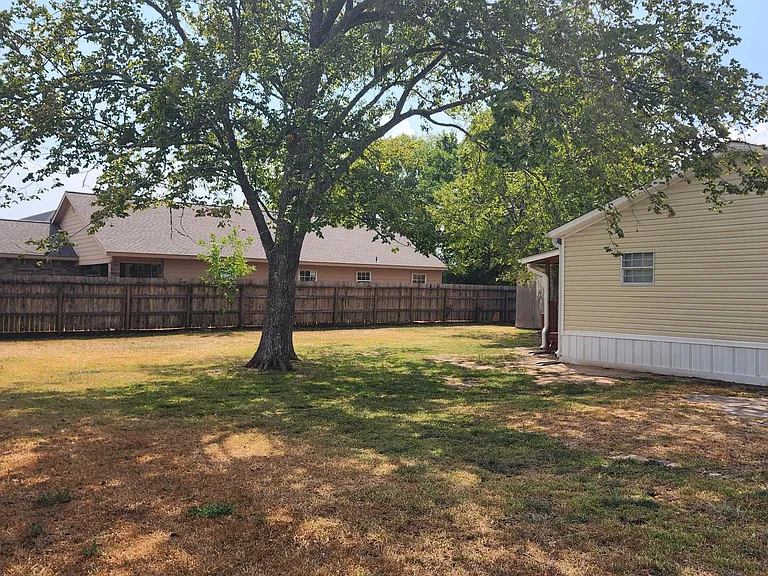 2102 N Battlebell Rd — Photo 4