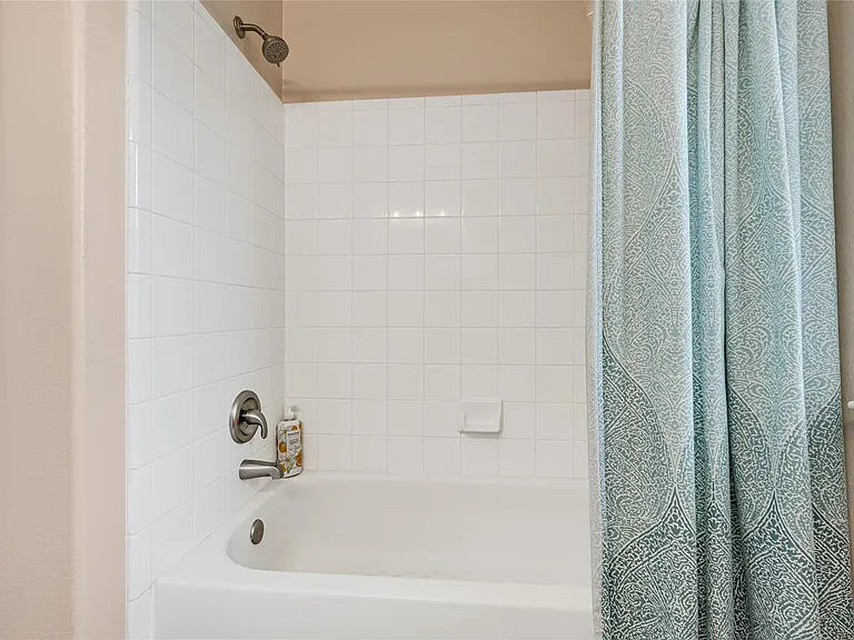 4102 Caneshaw Dr — Photo 24