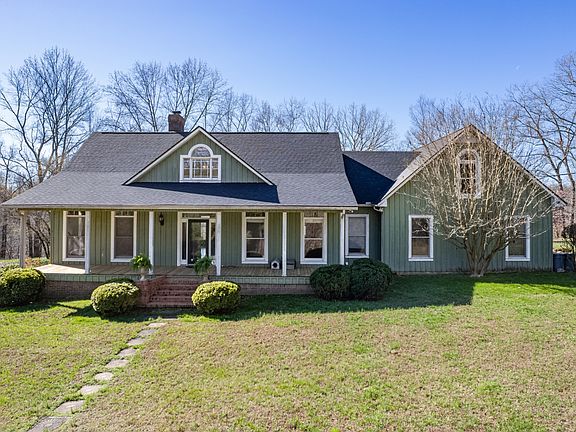 2nd image of 925 Bumpas Rd