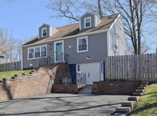 63 Hillairy Ave, Morristown, NJ 07960
