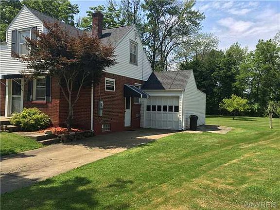 3rd image of 44 Sharon Pkwy