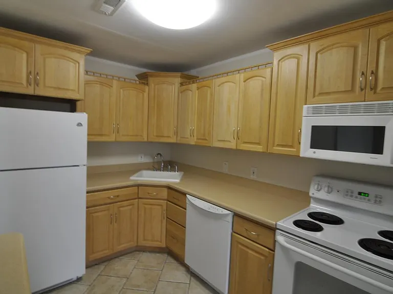 32005 W Twelve Mile Rd — Photo 6