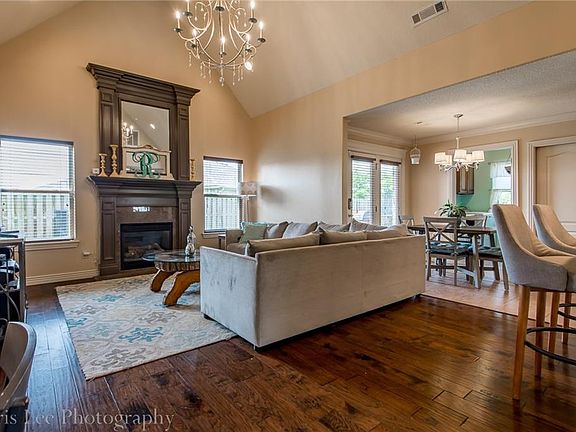 4th image of 331 Essex Way