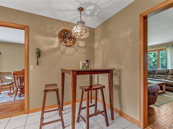 5th image of 5431 Shimerville Rd