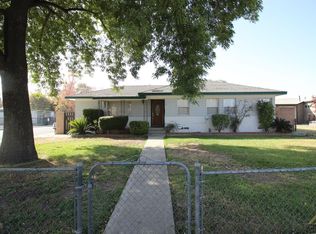 301 Plumtree Dr, Arvin, CA 93203