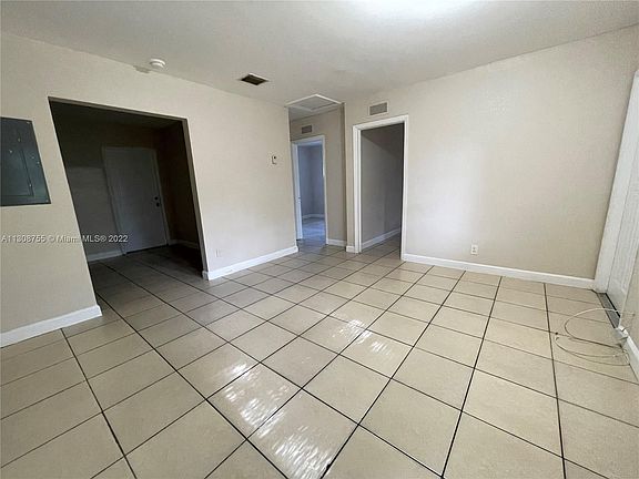 5th image of 534 NW 23rd Ave #4