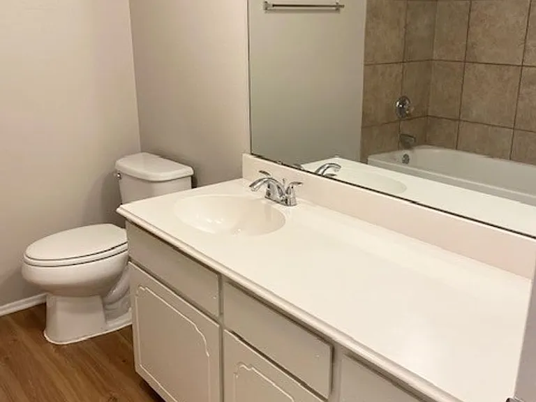 105 SE Gardens Blvd #112 — Photo 13