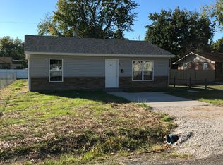 421 Missouri Ave, South Roxana, IL 62087