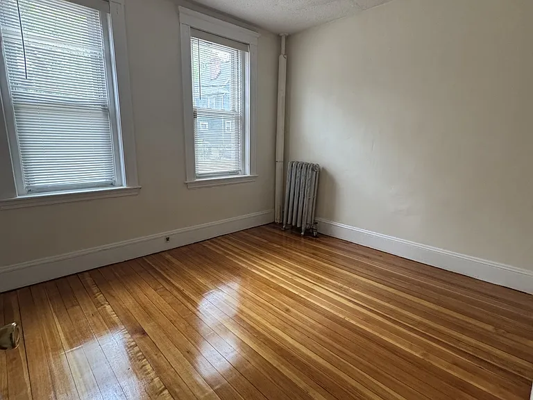 15 Barrows St #3 — Photo 5
