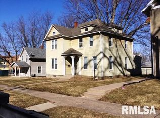 2415 7th Ave, Moline, IL 61265