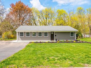 27 Kingsley Rd, Kendall Park, NJ 08824