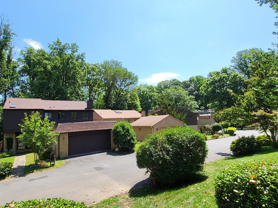 1st image of 3708 Oak Hill Way