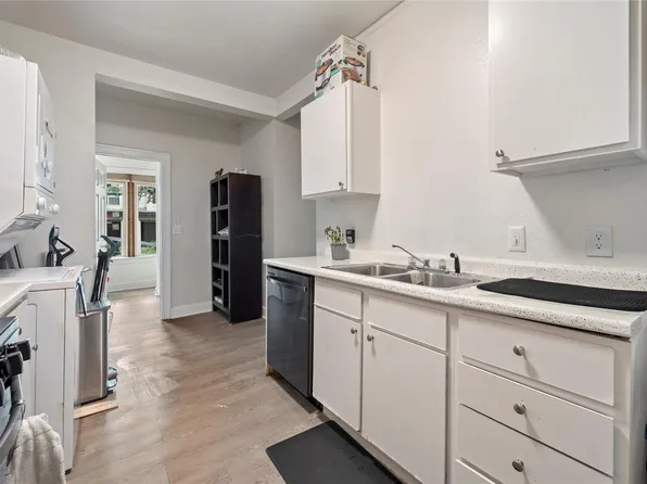201 W 31st St APT A, Austin, TX 78705