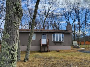 111 N Wood Rd, Dingmans Ferry, PA 18328