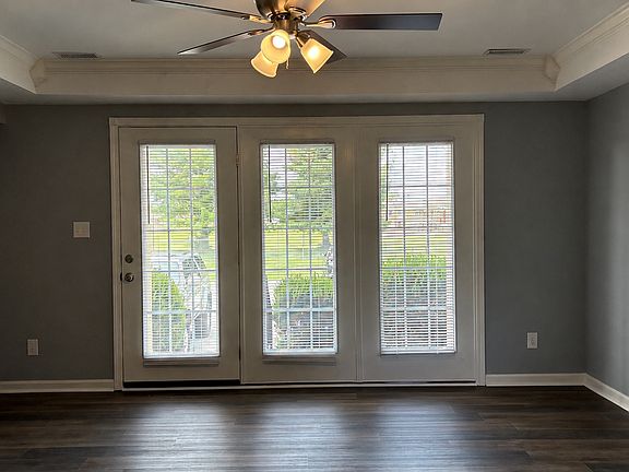 2nd image of 114 Seven Oaks Dr